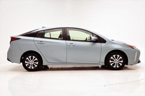 2021 Toyota Prius XLE