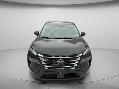 Super Black 2025 Nissan Rogue SV