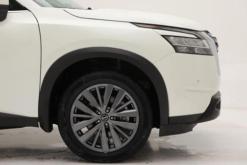 2024 Nissan Pathfinder SL 4WD