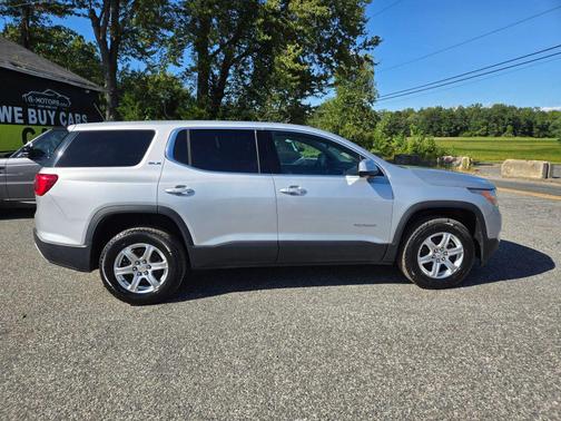 Quicksilver Metallic 2019 GMC Acadia SLE-1