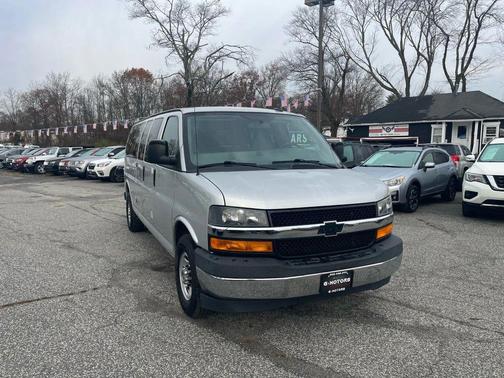 2017 Chevrolet Express 3500 LT