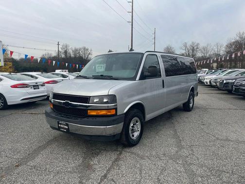 2017 Chevrolet Express 3500 LT