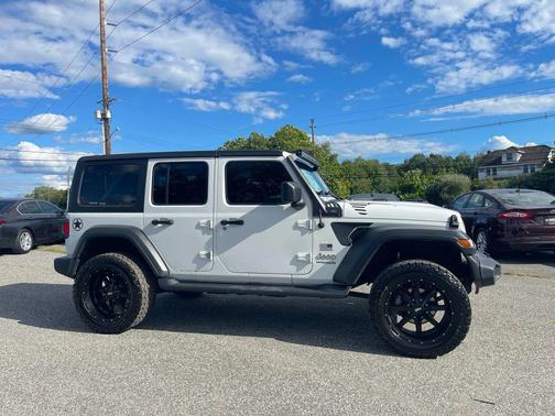 2020 Jeep Wrangler Unlimited Sport