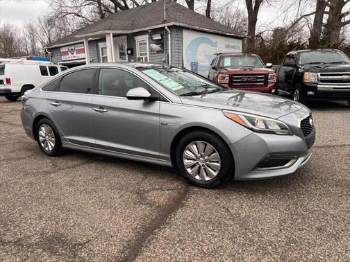 2016 Hyundai SONATA Hybrid SE