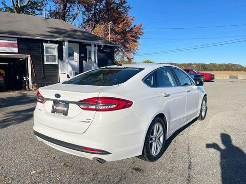 2018 Ford Fusion Hybrid SE