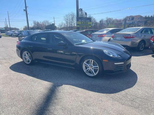 2014 Porsche Panamera 4