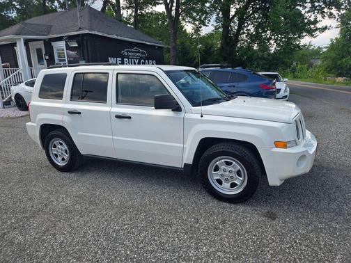 Stone White Clearcoat 2009 Jeep Patriot Sport