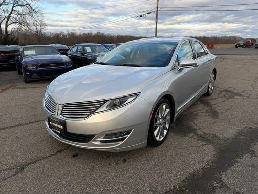 2014 Lincoln MKZ Base