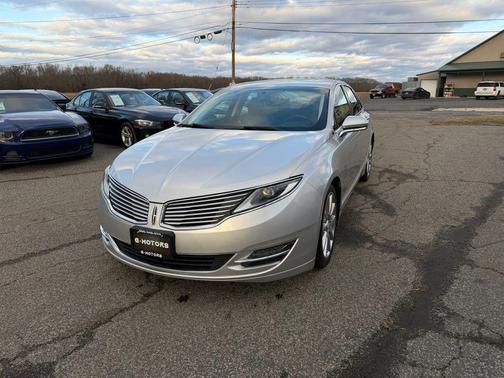 2014 Lincoln MKZ Base