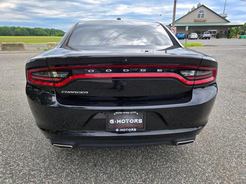 Pitch Black Clearcoat 2020 Dodge Charger SXT