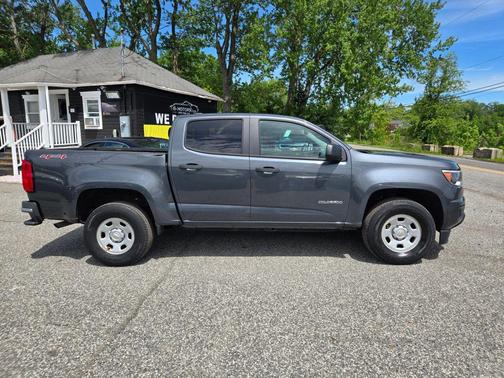 Gray 2017 Chevrolet Colorado WT