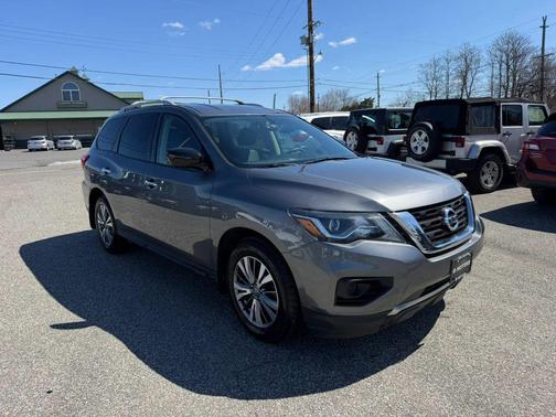 Gun Metallic 2019 Nissan Pathfinder S