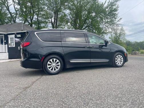 2018 Chrysler Pacifica Touring-L