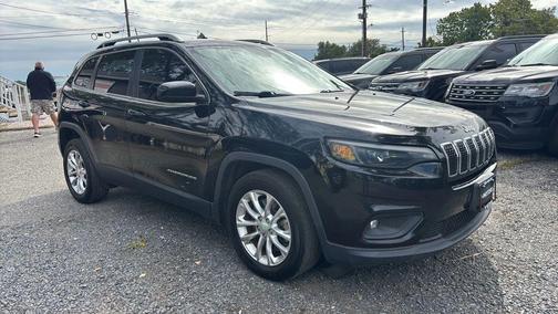 Diamond Black Crystal Pearlcoat 2019 Jeep Cherokee Latitude