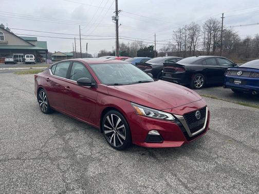 2020 Nissan Altima SR FWD