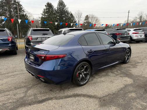 2019 Alfa Romeo Giulia Ti Sport