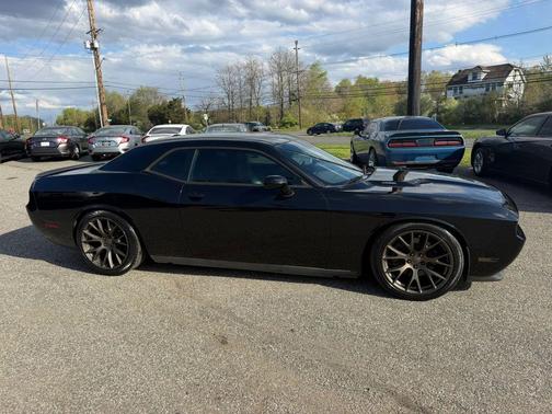 Black 2011 Dodge Challenger R/T