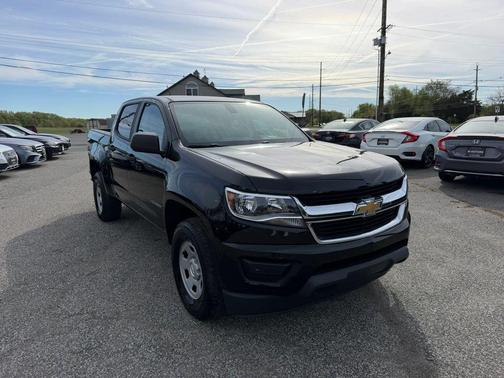 Black 2017 Chevrolet Colorado WT