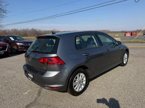 2016 Volkswagen Golf TSI S 4-Door