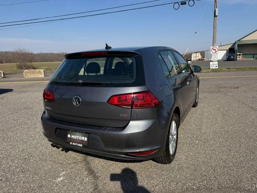 2016 Volkswagen Golf TSI S 4-Door
