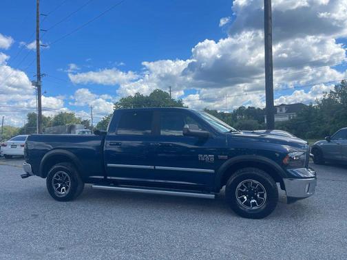2019 RAM 1500 SLT