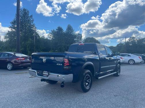 2019 RAM 1500 SLT
