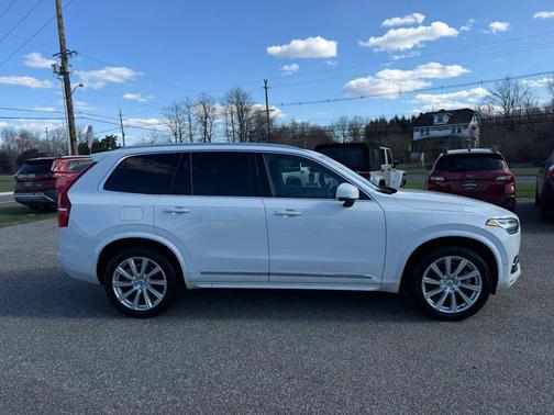 White 2016 Volvo XC90 T6 Inscription