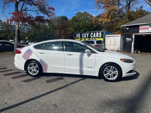 2018 Ford Fusion Hybrid SE