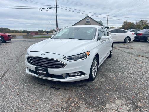2017 Ford Fusion Hybrid SE