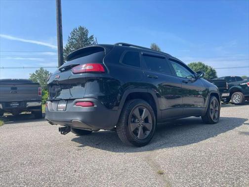 2016 Jeep Cherokee Sport