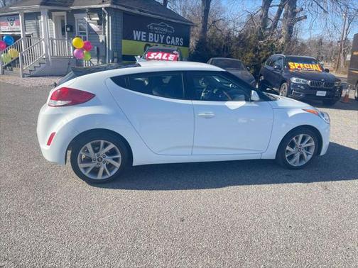 2016 Hyundai Veloster Base