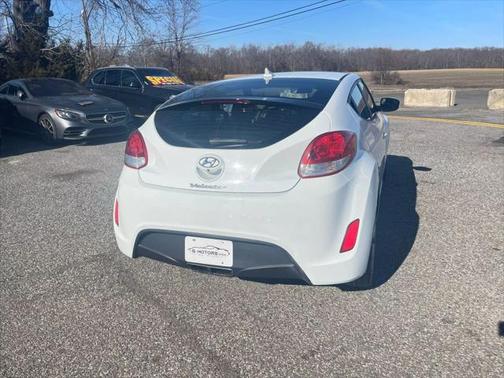 2016 Hyundai Veloster Base