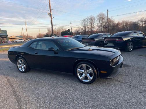 2014 Dodge Challenger SXT