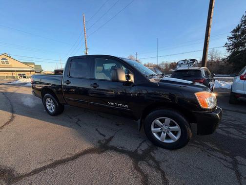 2012 Nissan Titan SV