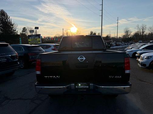 2012 Nissan Titan SV
