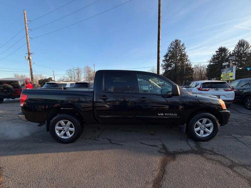 2012 Nissan Titan SV