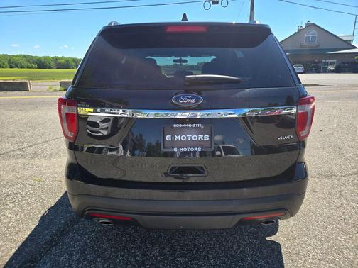 Shadow Black 2017 Ford Explorer sport