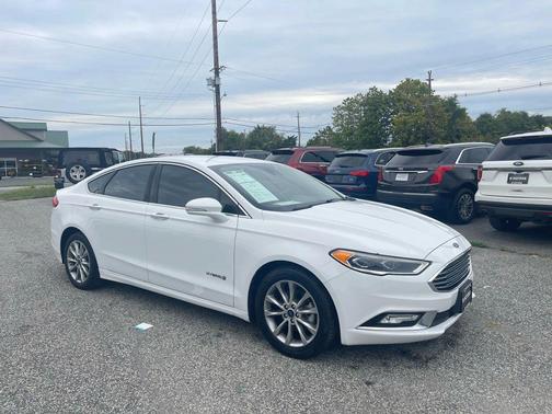 2017 Ford Fusion Hybrid SE