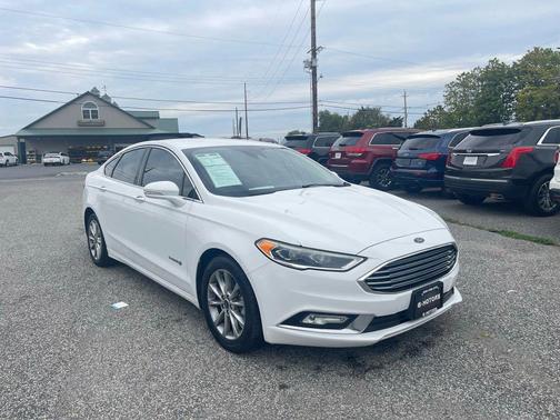 2017 Ford Fusion Hybrid SE