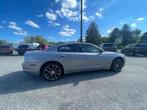 2014 Dodge Charger SE