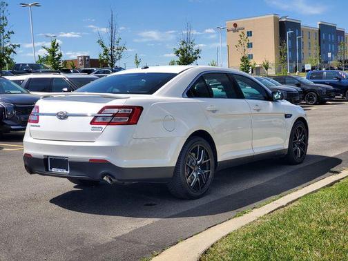 White Platinum Metallic Tri-Coat 2016 Ford Taurus SHO