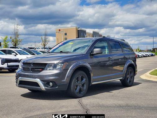 Granite Pearlcoat 2019 Dodge Journey Crossroad