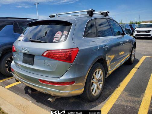 Ice Silver Metallic 2010 Audi Q5 3.2 Premium quattro