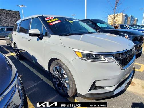 2024 Kia Carnival EX