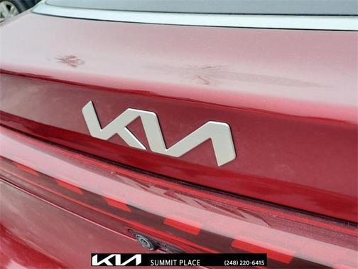 2022 Kia K5 LXS