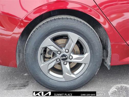 2022 Kia K5 LXS