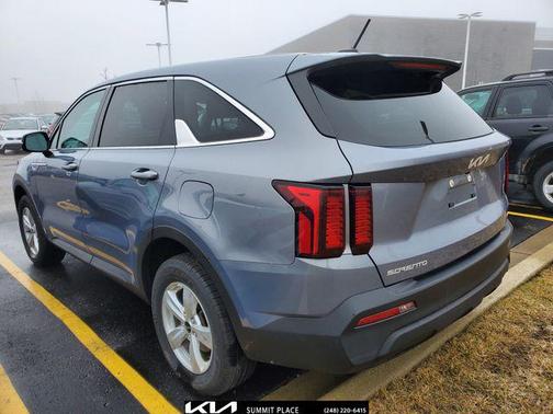 2023 Kia Sorento LX