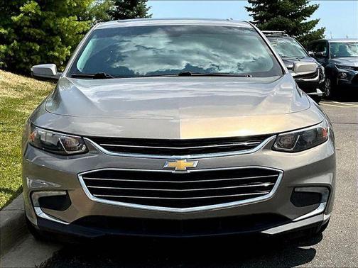 Pepperdust Metallic 2017 Chevrolet Malibu 1LT