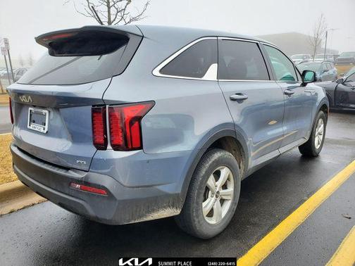 2023 Kia Sorento LX