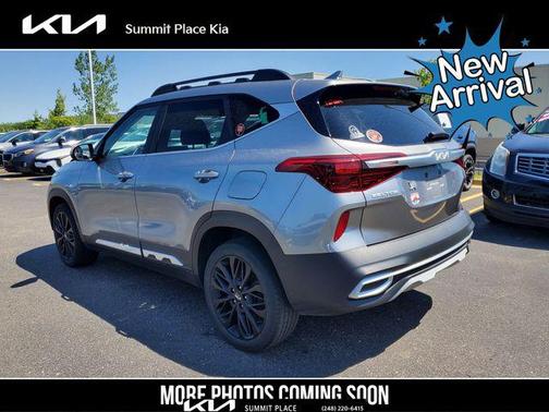 Steel Gray 2022 Kia Seltos Nightfall Edition